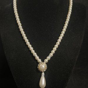 Vintage Silver Tone, Faux Pearl And Rhinestone Necklace 18" (3907)